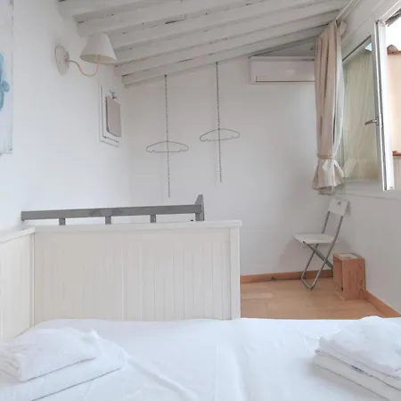 Borgo Flat 3 Floor View Lägenhet